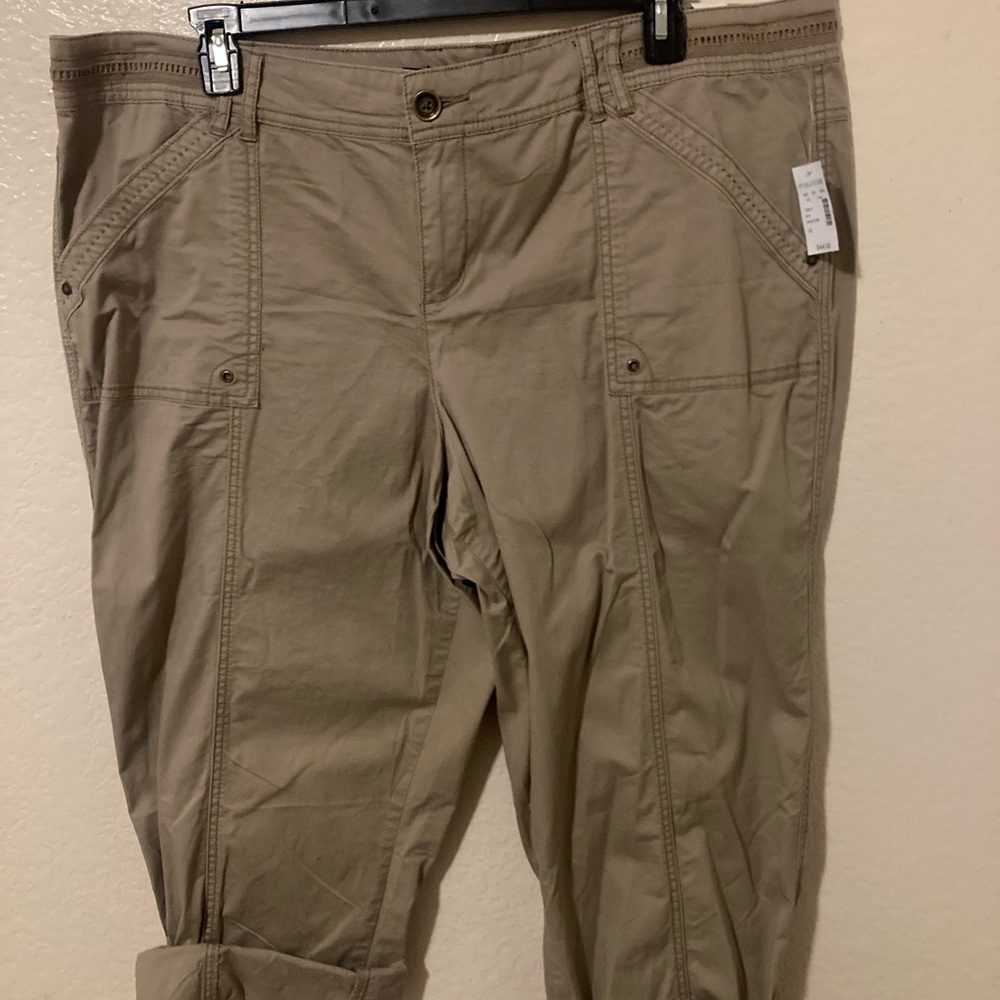 Maurices Women's Tan Cropped Pants